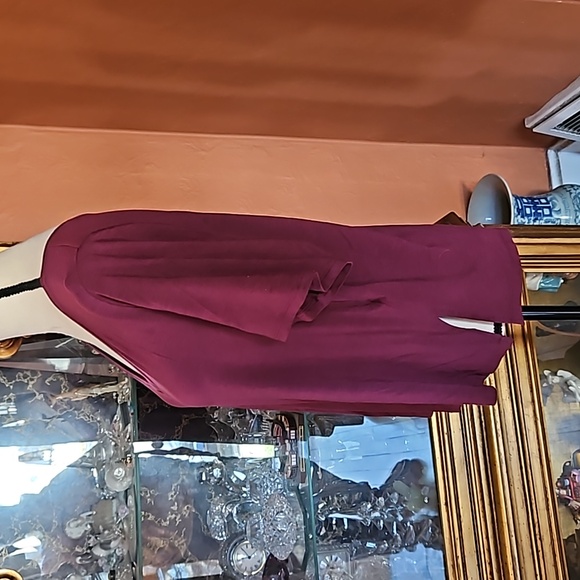 Athleta Night Time Bliss V-Neck Sleep Tee - Picture 6 of 10